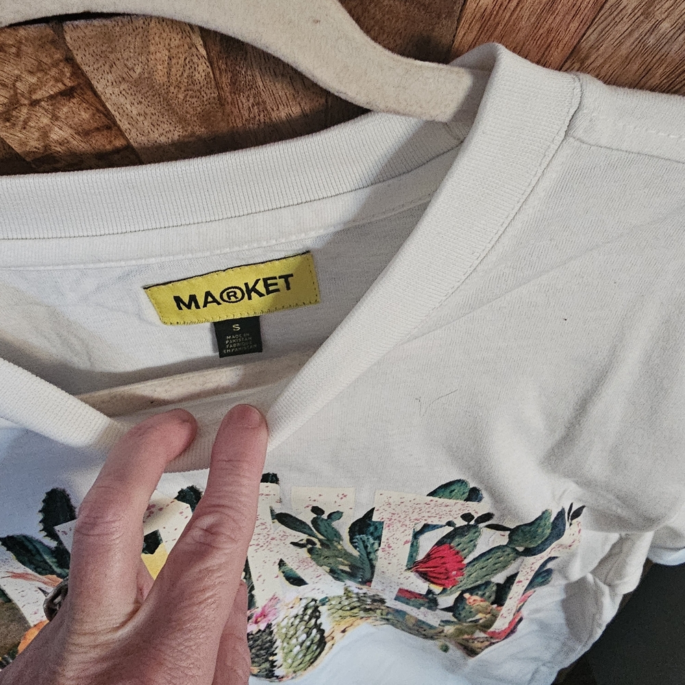 Market White Graphic Tee - Short Sleeve